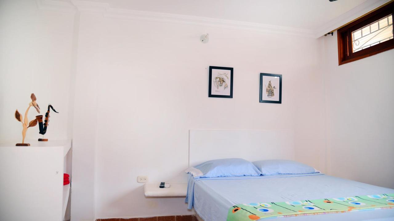 Hostal Dumbira Taganga Esterno foto