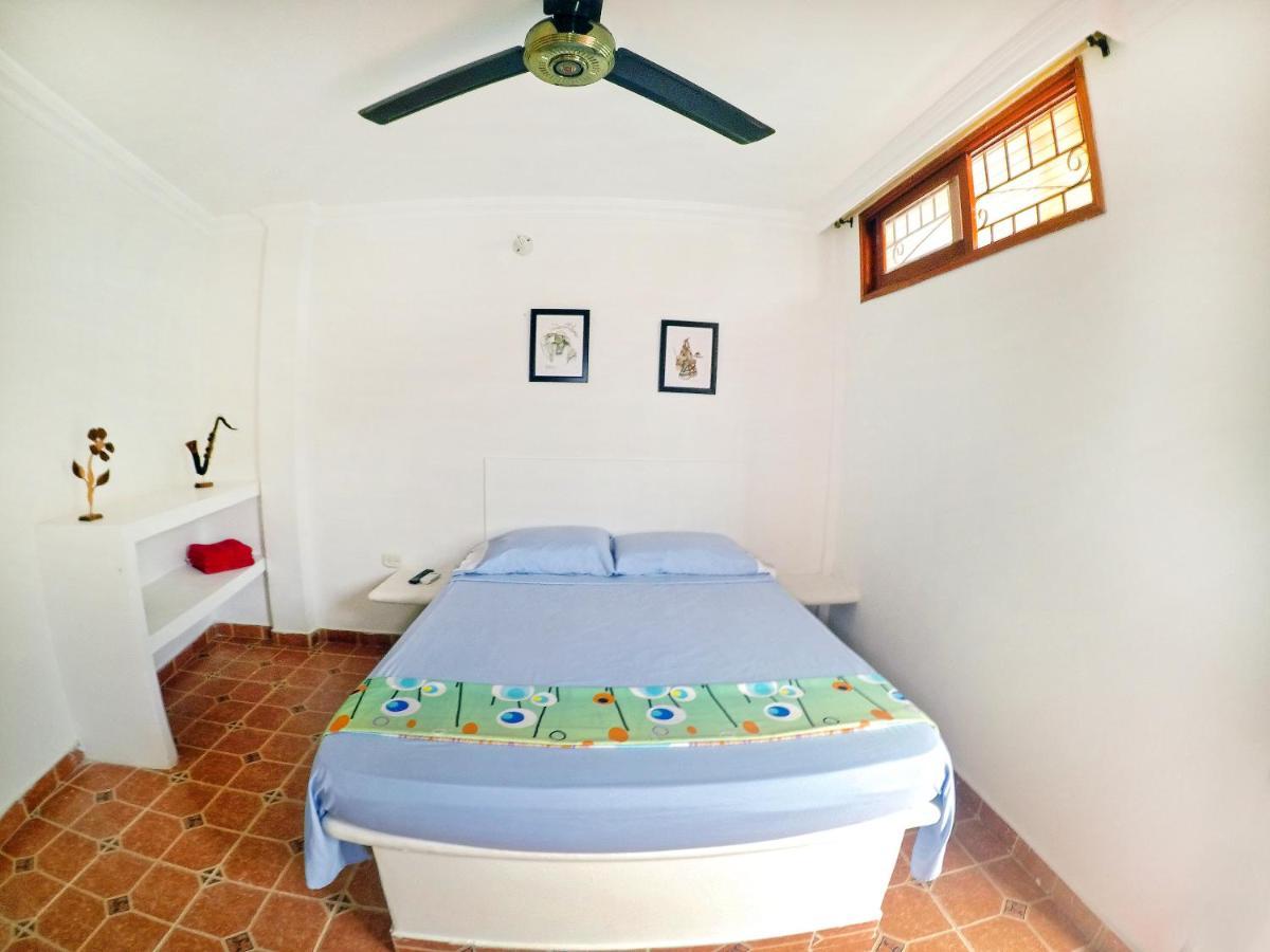 Hostal Dumbira Taganga Esterno foto