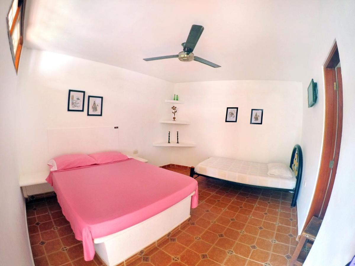 Hostal Dumbira Taganga Esterno foto